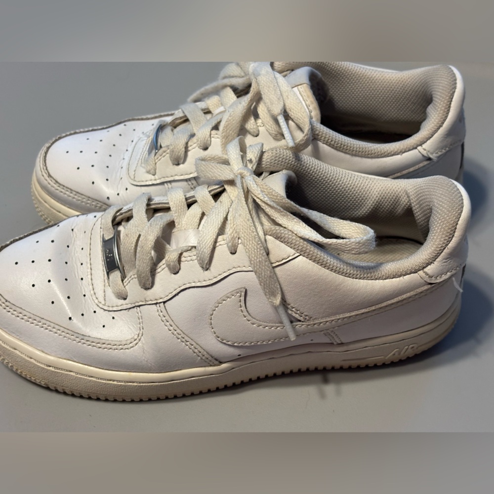 Youth Nike Air Force 1 Low TRIPLE WHITE Shoes Sneakers #314192-117 Size 5.5Y‎